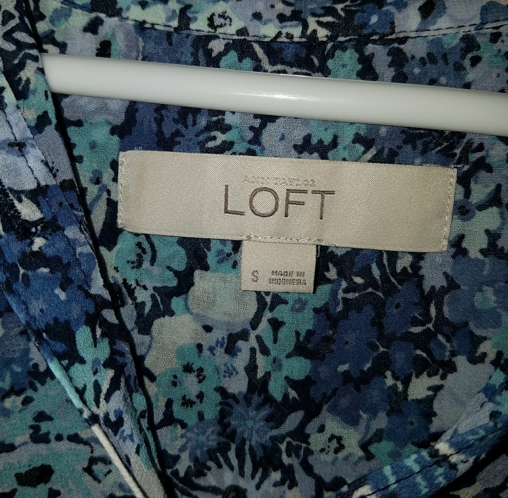 Blue Flowery Blouse - Picture 3 of 3